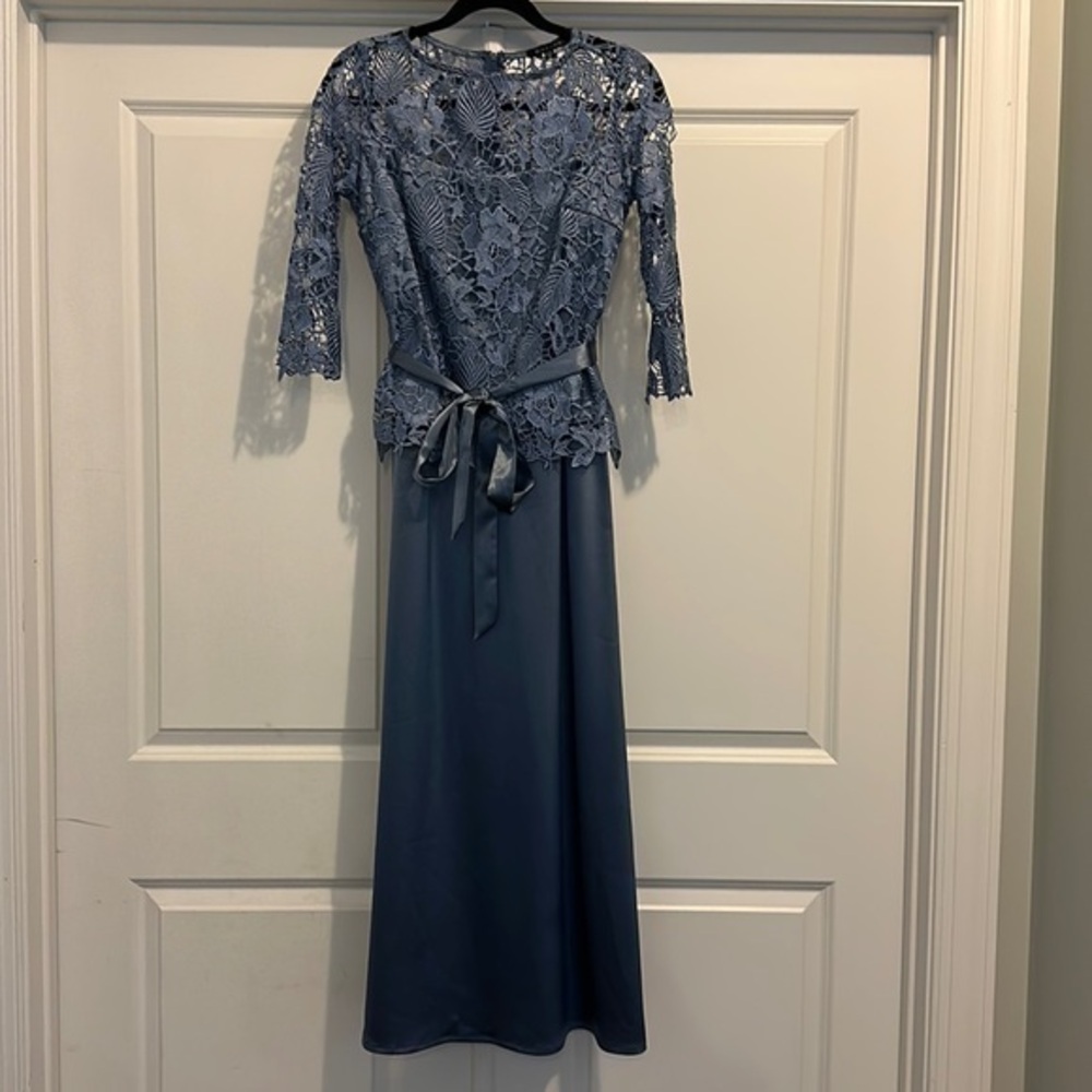 Marina Silver Blue Lace 3/4 Sleeve Lo my Belted Dress Size 4